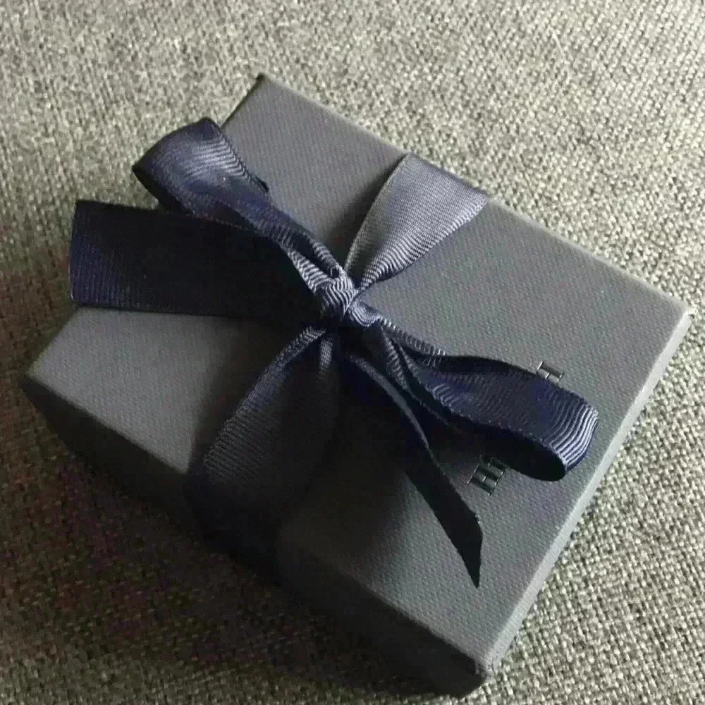 Hipeach Earring - image 6